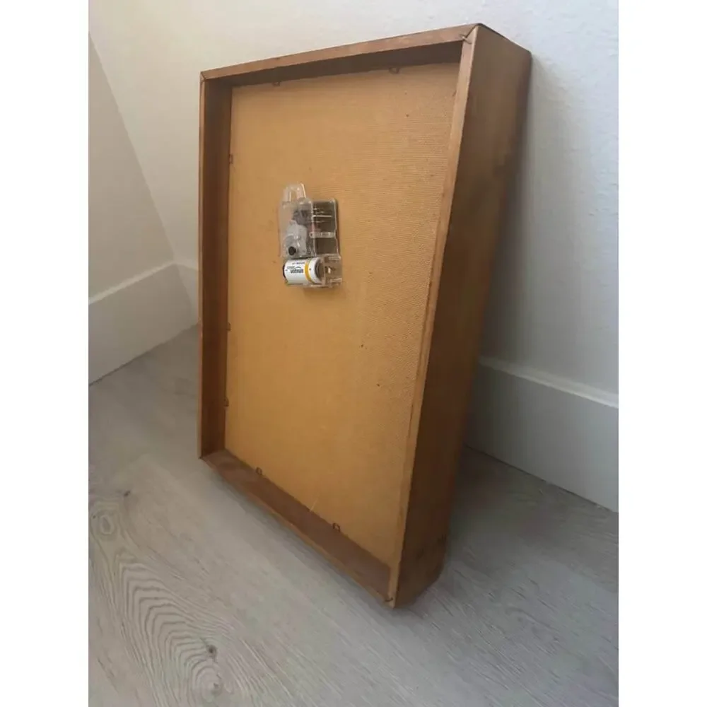 Vintage Mid Century 70s Elgin Burlap Wheat Boho Framed Glass 3D Wall Clock